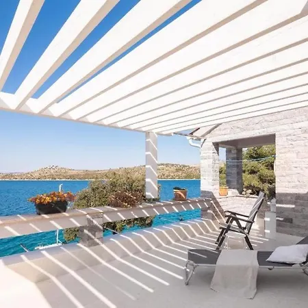 Villa Nensi