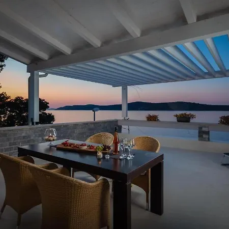 Nensi Villa Grebaštica