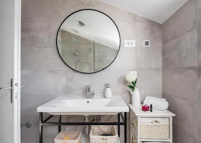 Nensi 别墅 Grebaštica