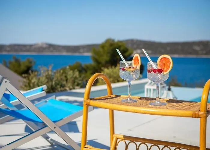 Nensi 别墅 Grebaštica